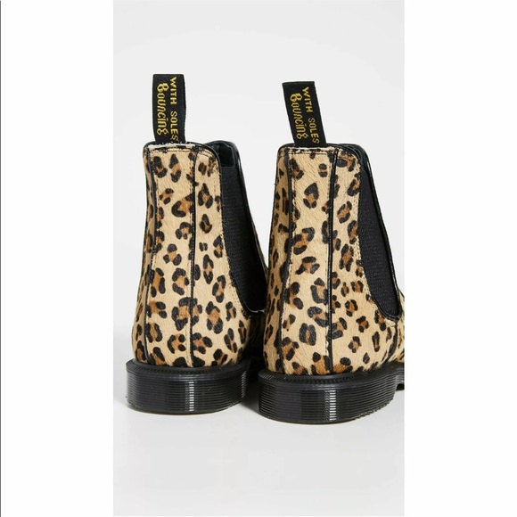 New Dr. Martens leopard Flora On Chelsea boots 5 - Picture 2 of 9